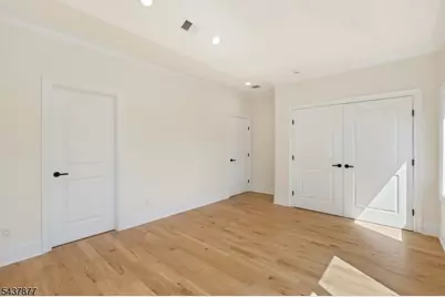13 Harding Pl, Livingston, NJ 07039 - Photo 22