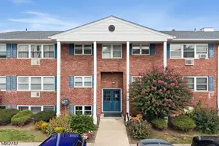32 Woodedge Ave, Edison Twp., NJ 08817 - Photo 2