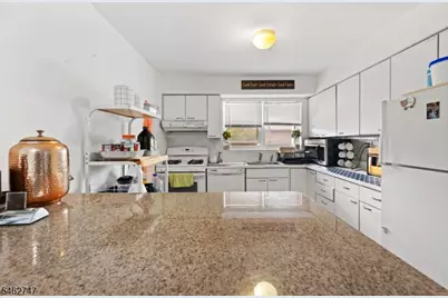32 A-6 Woodedge Ave #6, Edison Twp., NJ 08817 - Photo 6