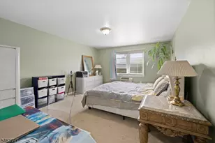 32 Woodedge Ave, Edison Twp., NJ 08817 - Photo 12