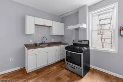 95 1st St #2, Elizabeth, NJ 07206 - Photo 10
