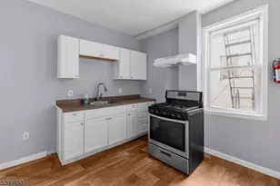 95 1st St, Elizabeth, NJ 07206 - Photo 10