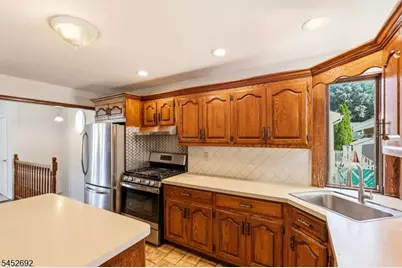 25 Corsi Rd, Bloomfield, NJ 07003 - Photo 10