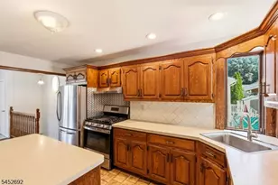 25 Corsi Rd, Bloomfield, NJ 07003 - Photo 10