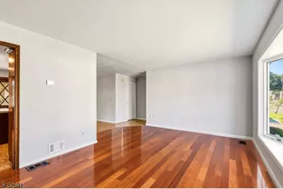 25 Corsi Rd, Bloomfield, NJ 07003 - Photo 4