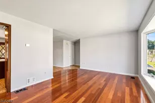 25 Corsi Rd, Bloomfield, NJ 07003 - Photo 4