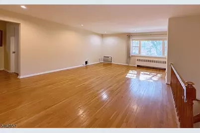 24 Wedgewood Dr #36, Verona, NJ 07044 - Photo 4