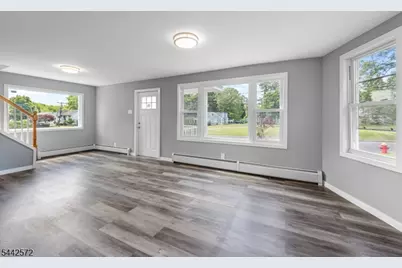 20 Corwin St, Roxbury Township, NJ 07847 - Photo 4