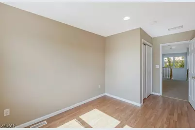 370 Summerhill Dr, Parsippany, NJ 07950 - Photo 18