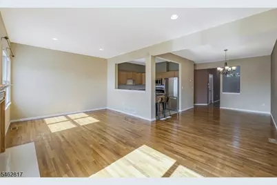 370 Summerhill Dr, Parsippany, NJ 07950 - Photo 2