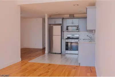 83 Stuyvesant Ave, Newark, NJ 07106 - Photo 10