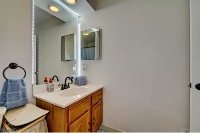275 Morning Glory Ct, Readington, NJ 08889 - Photo 32