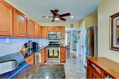 275 Morning Glory Ct, Readington, NJ 08889 - Photo 18