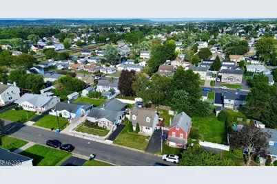 129 S 20th Ave, Manville, NJ 08835 - Photo 2