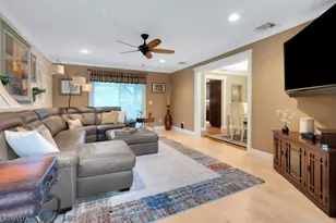 1 Fleetwood Ave, Fairfield, NJ 07004 - Photo 12