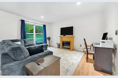 26 Beechmont Ter, Hardyston Township, NJ 07419 - Photo 24