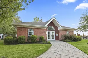 188 Mary Ct, Bridgewater, NJ 08807 - Photo 4