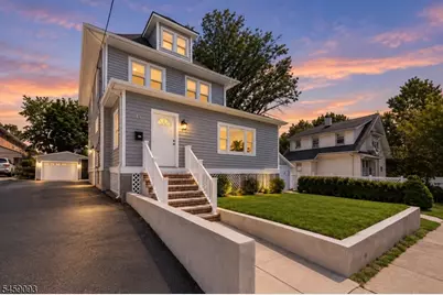 146 Poplar St, Ridgefield, NJ 07660 - Photo 2