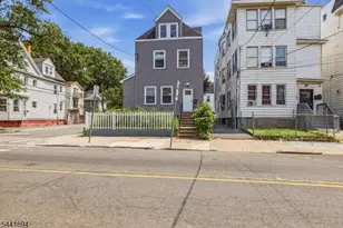 44 Fabyan Pl, Newark, NJ 07108 - Photo 4