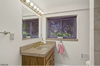73 Centerton Dr, Parsippany, NJ 07054 - Photo 20