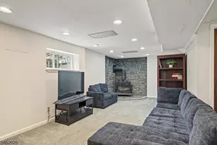 73 Centerton Dr, Parsippany, NJ 07054 - Photo 18
