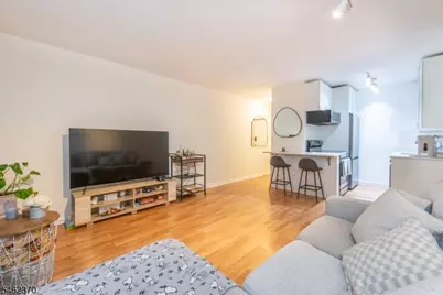 245 Anderson St #1A, Hackensack, NJ 07601 - Photo 4