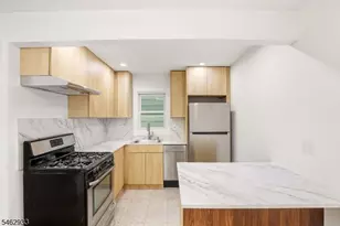 6107A Palisade Ave, West New York, NJ 07093 - Photo 2