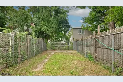 265 S 18th St, Newark, NJ 07103 - Photo 2