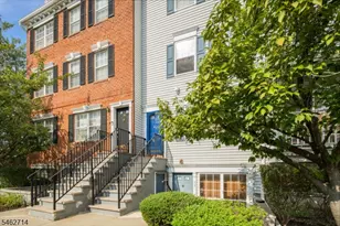 37 Vaughan Dr, Newark, NJ 07103 - Photo 2