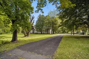 2 Twinbrooks Trail, Chester, NJ 07930 - Photo 4