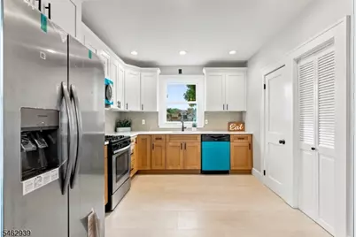 116 E Webster Ave, Roselle Park, NJ 07204 - Photo 16