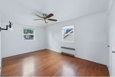 635 Robinson Ter, Union Township, NJ 07083 - Photo 14