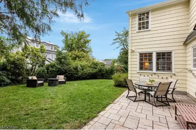9 Garthwaite Ter, Maplewood, NJ 07040 - Photo 38