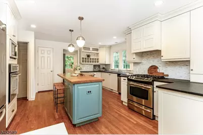 9 Garthwaite Ter, Maplewood, NJ 07040 - Photo 14