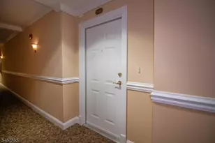 2202 Avery Ct, Franklin Township, NJ 08873 - Photo 4