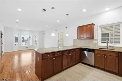 28 Davis St, Harrison, NJ 07029 - Photo 8