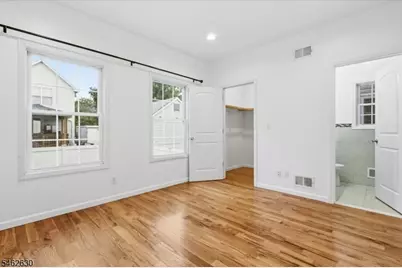 28 Davis St, Harrison, NJ 07029 - Photo 10
