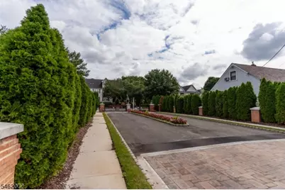 207 Cambridge Ct, Clifton, NJ 07014 - Photo 36