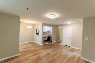 207 Cambridge Ct, Clifton, NJ 07014 - Photo 10