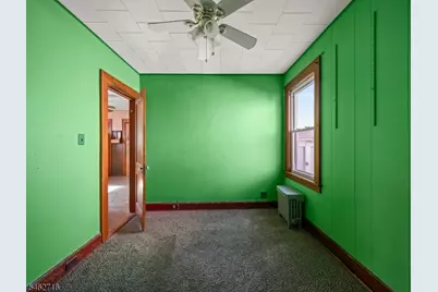 411 Hazel St, Clifton, NJ 07011 - Photo 10