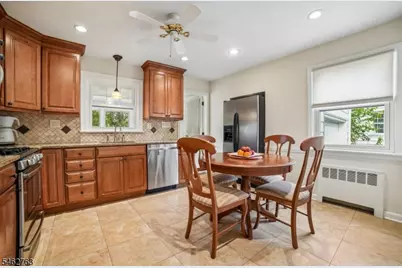 926 Steib Ter, Union Township, NJ 07083 - Photo 6