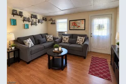 274A Sitgreaves St, Phillipsburg, NJ 08865 - Photo 2