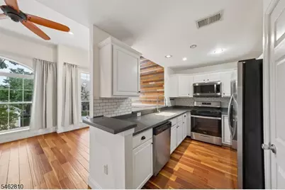 135 Riverwalk Way #135, Clifton, NJ 07014 - Photo 4
