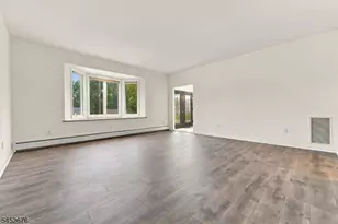 16 Sunset Dr, Nutley, NJ 07110 - Photo 2