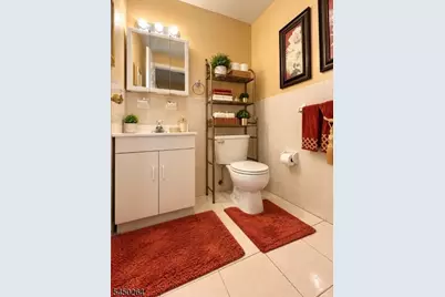 34 Roosevelt St, New Brunswick, NJ 08901 - Photo 4