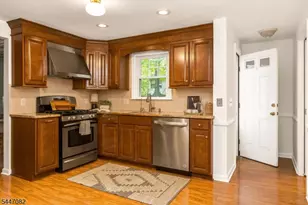 157 Laurel Ave, Livingston, NJ 07039 - Photo 14