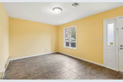 33 Aycrigg Ave, Passaic, NJ 07055 - Photo 34