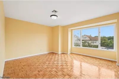 33 Aycrigg Ave, Passaic, NJ 07055 - Photo 16