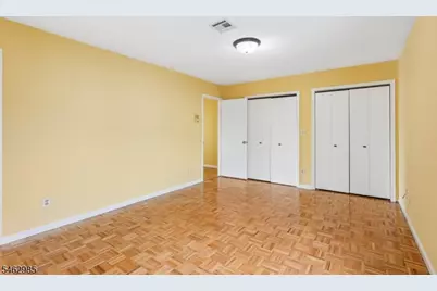 33 Aycrigg Ave, Passaic, NJ 07055 - Photo 6