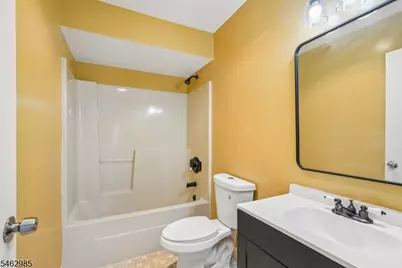 33 Aycrigg Ave, Passaic, NJ 07055 - Photo 10
